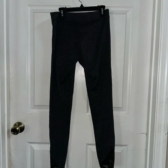 PINK Victoria’s Secret Yoga Pants - Picture 3 of 4